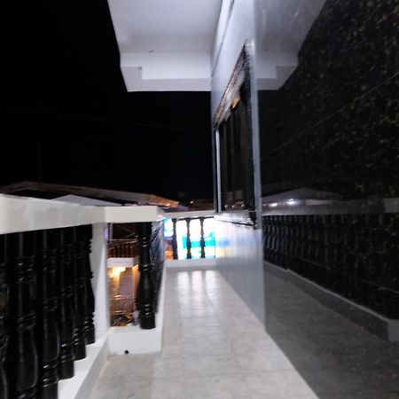 Bangles Homestay 科隆 外观 照片